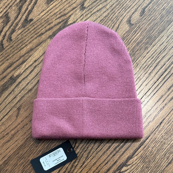Rag & Bone Woman’s Addison Beanie. Rose - Picture 3 of 4